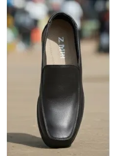 Chaussures Élégantes en Cuir Noir - Parfaites pour Toutes Occasions 40 - 42